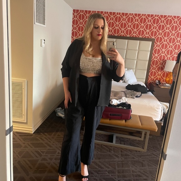 Meet your Posher, Erin - Picture 4 of 5